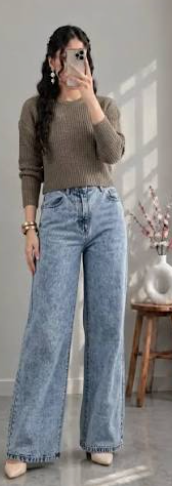 Cozy casual fall outfit with cream sweater, straight-leg jeans, sneakers, and handbag
Casual autumn outfit with cardigan, white T-shirt, denim, and loafers
Stylish fall layering outfit with trench coat, knit top, jeans, and sneakers
Neutral 2026 fall outfit with blazer, dark denim, loafers, and structured handbag